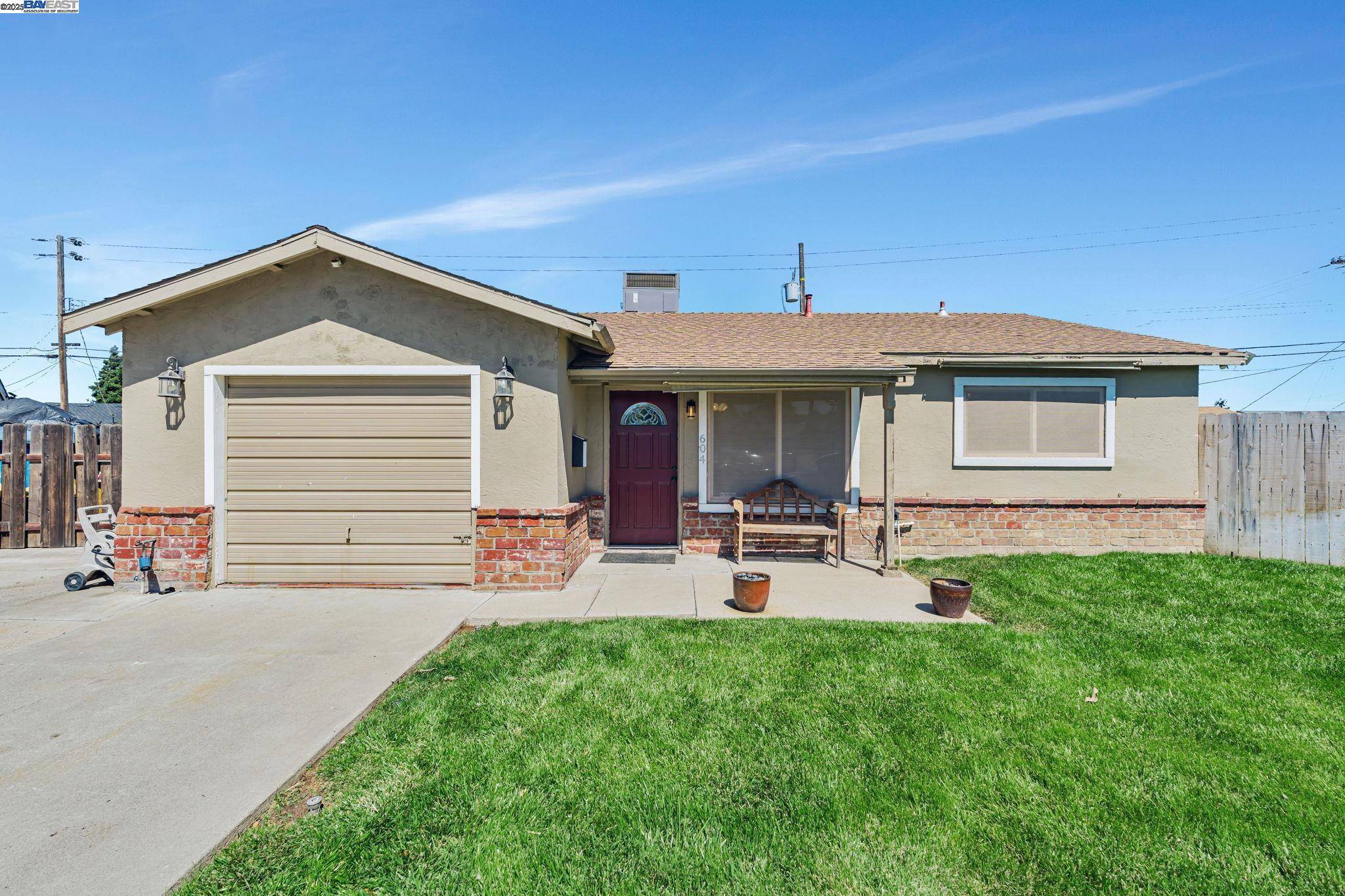 604 Helen Ct, Manteca, CA 95336