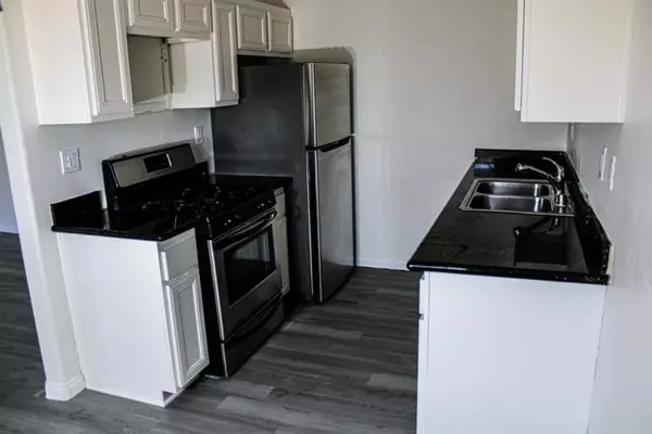 El Cajon, CA 92020,188 S Lincoln AVE 22
