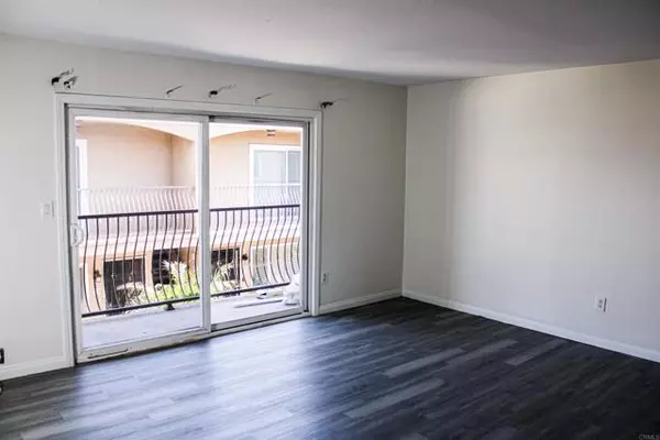 El Cajon, CA 92020,188 S Lincoln AVE 22
