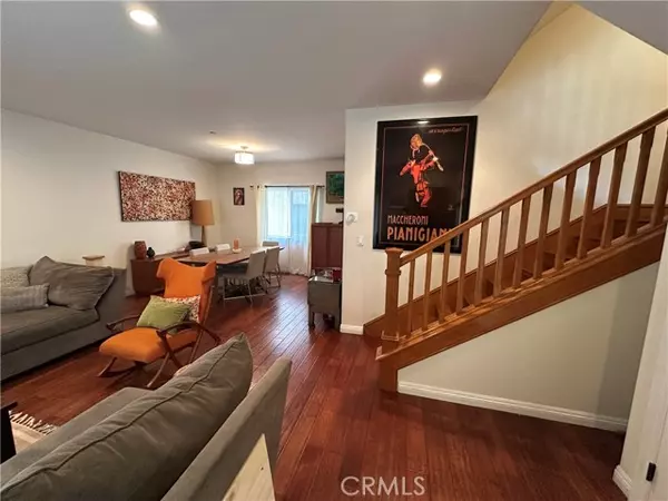 Studio City, CA 91604,10866 Bluffside DR 2