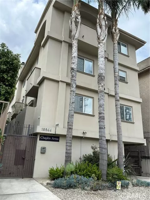 Studio City, CA 91604,10866 Bluffside DR 2