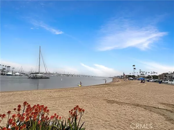 211 19th ST, Newport Beach, CA 92663
