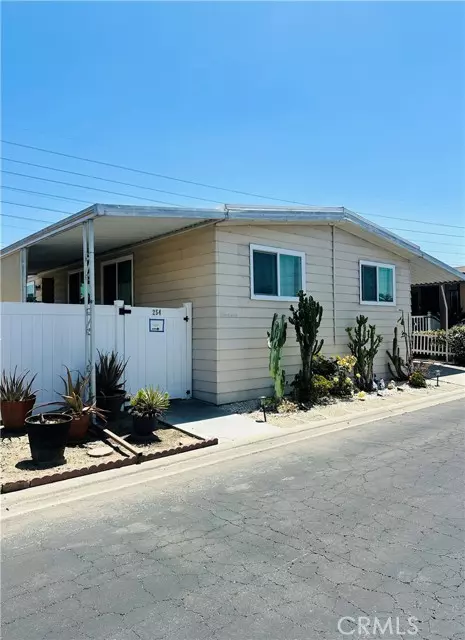Long Beach, CA 90810,3595 Santa Fe Ave 254