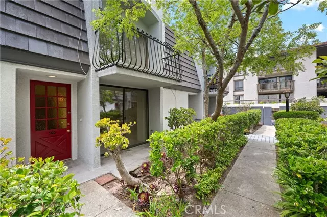 Playa Del Rey, CA 90293,8115 Redlands ST 105