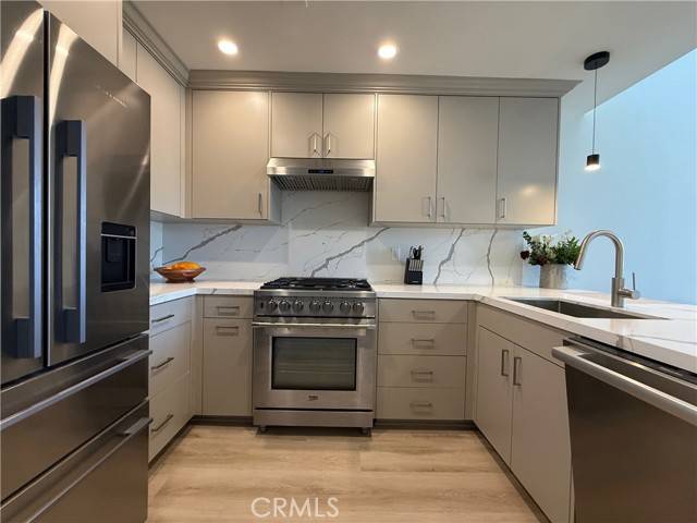 5325 Newcastle AVE 321, Encino, CA 91316