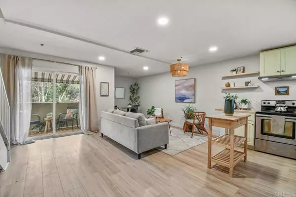 La Mesa, CA 91942,5377 Lake Murray BLD