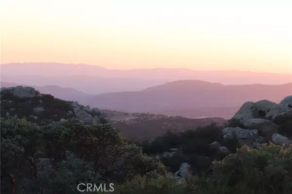 824 Rocky Ridge CT, Aguanga, CA 92536