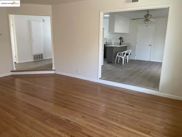 Campbell, CA 95008,958 Bucknam AVE