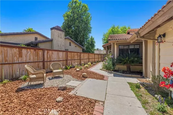 Valencia, CA 91355,25825 El Gato PL