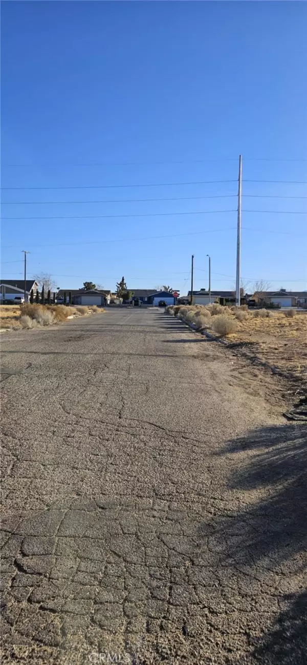 Adelanto, CA 92301,800 Mimosa RD