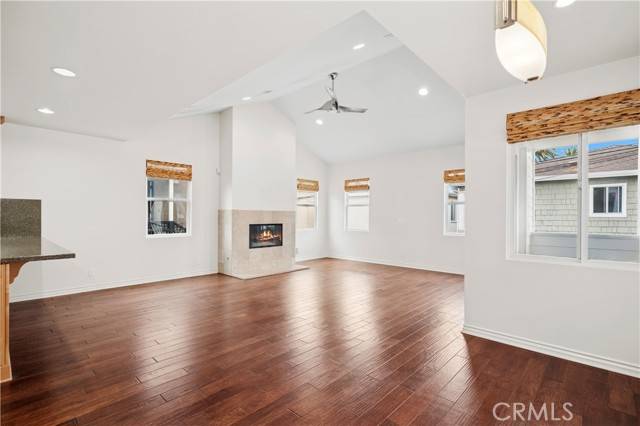 Corona Del Mar, CA 92625,314 1/2 Larkspur AVE