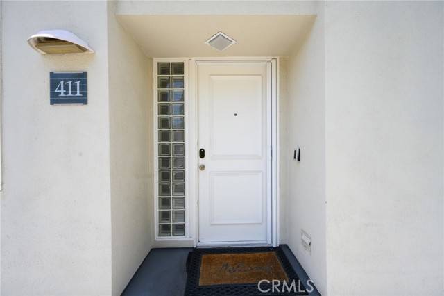 Irvine, CA 92612,2233 Martin 411