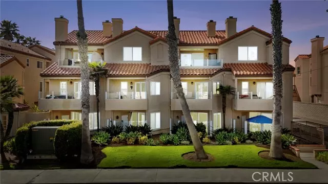 Huntington Beach, CA 92648,2000 Pacific Coast 102