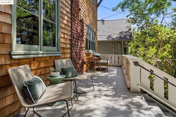 Berkeley, CA 94705,2945 Magnolia St