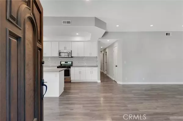 Woodland Hills, CA 91364,4352 Saltillo ST