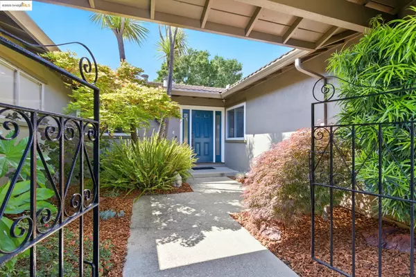 Oakland, CA 94605,7927 Phaeton Dr