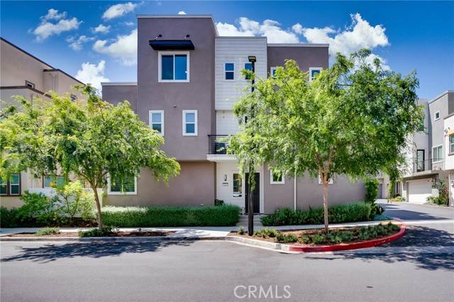 656 Daniel Freeman CIR, Inglewood, CA 90301