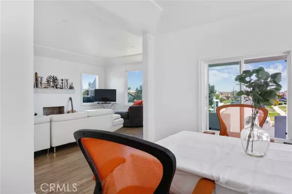 7037 Cimarron ST, Los Angeles, CA 90047