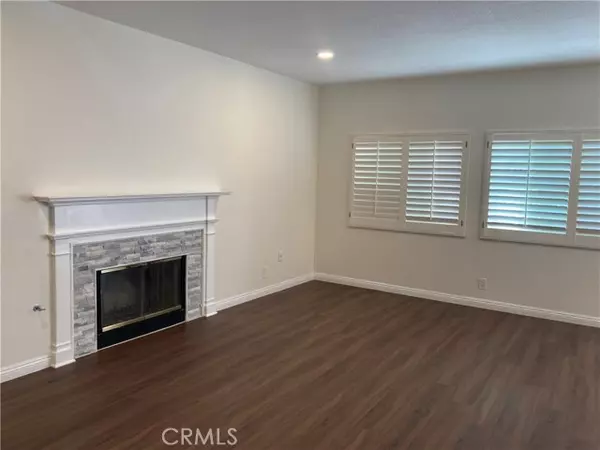 Saugus, CA 91390,28769 Magnolia WAY