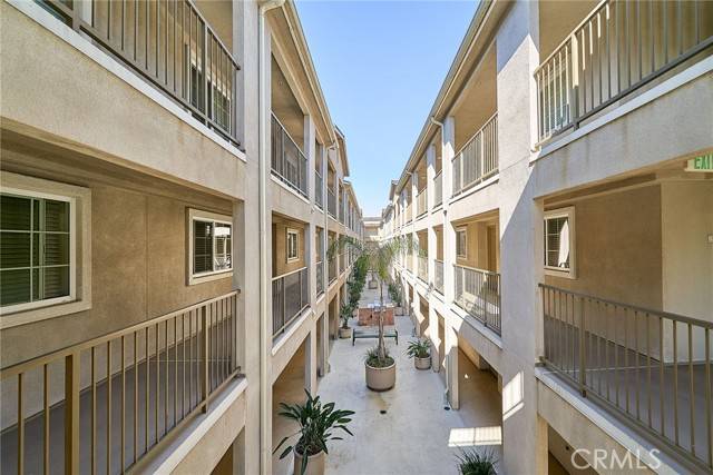 Harbor City, CA 90710,1401 Lomita BLD 204