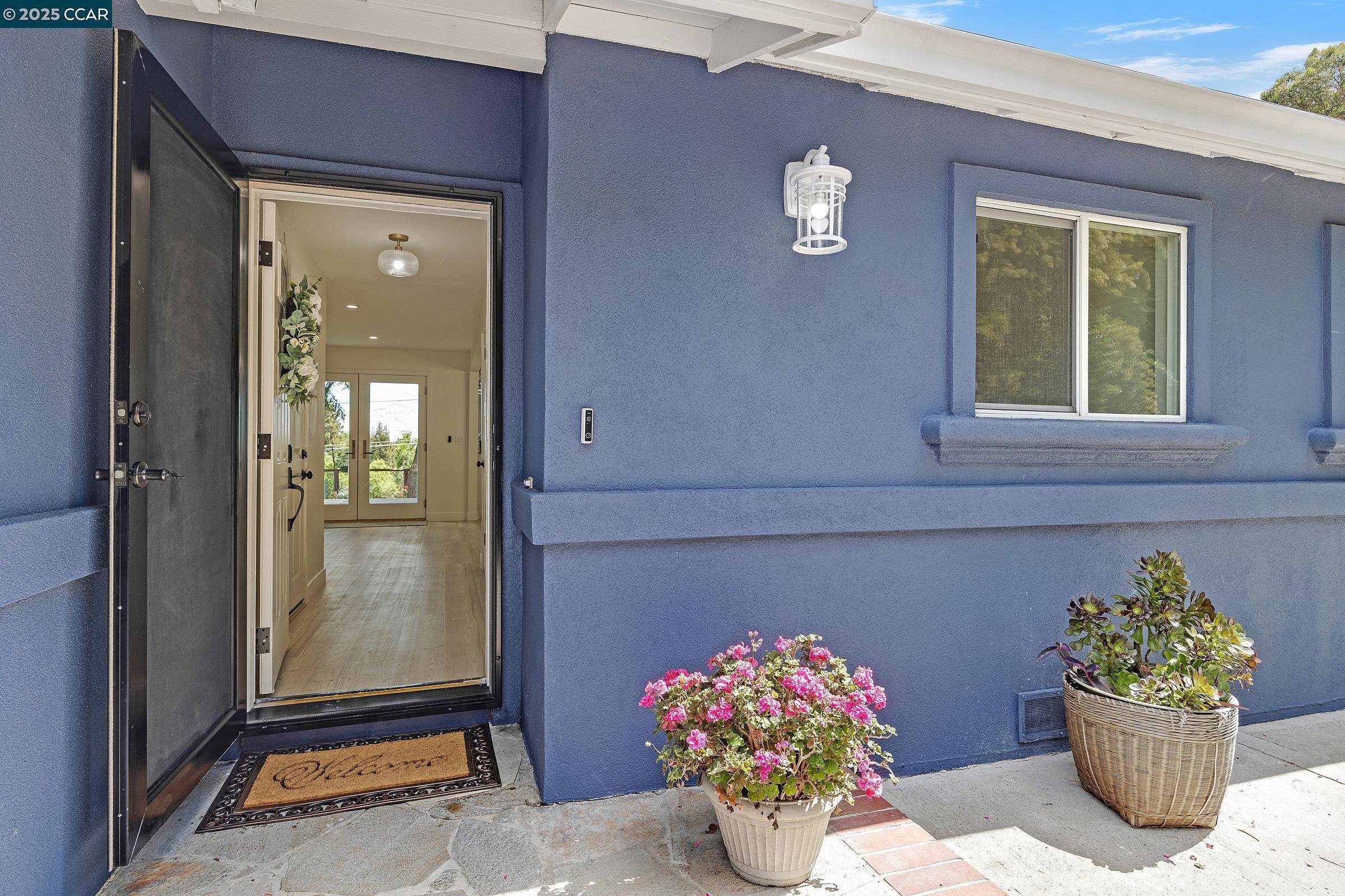 Walnut Creek, CA 94597,1952 Montclair CT