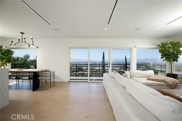 Sherman Oaks, CA 91423,3863 Sherwood PL