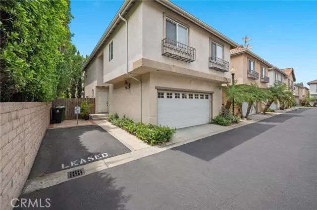 9354 Burnet AVE 111, North Hills, CA 91343