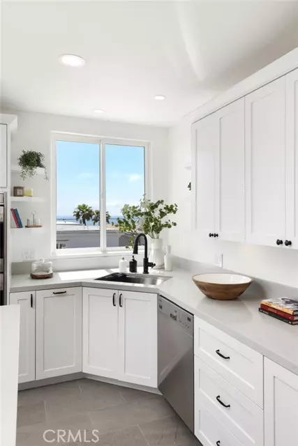 Manhattan Beach, CA 90266,420 34th ST
