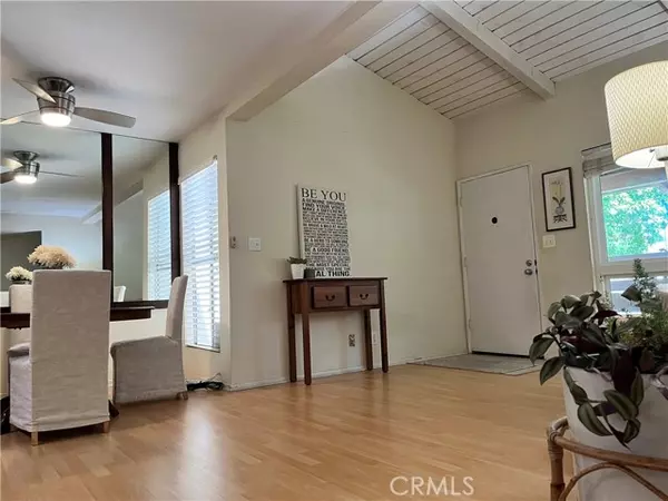 Long Beach, CA 90807,3719 Country Club DR 8