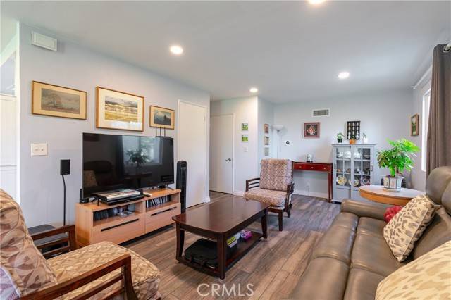 Montebello, CA 90640,301 Ridge Terrace LN