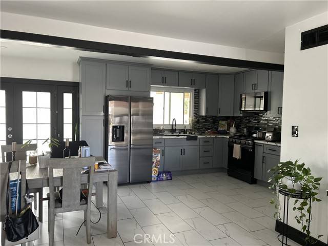 8680 Indiana AVE, Riverside, CA 92504