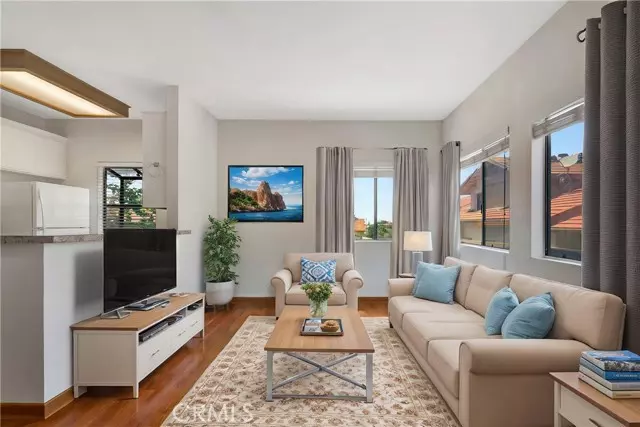 62 Maegan PL 4, Thousand Oaks, CA 91362