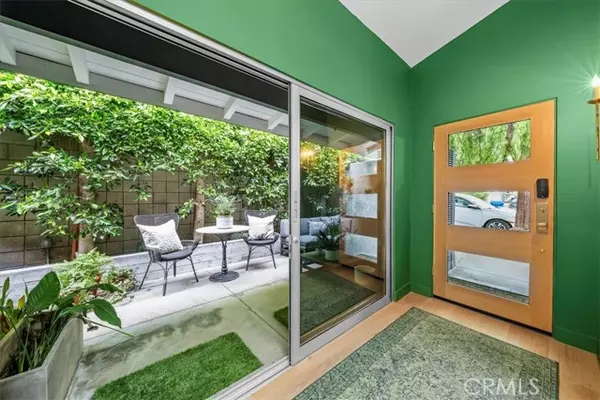 Manhattan Beach, CA 90266,541 1st ST