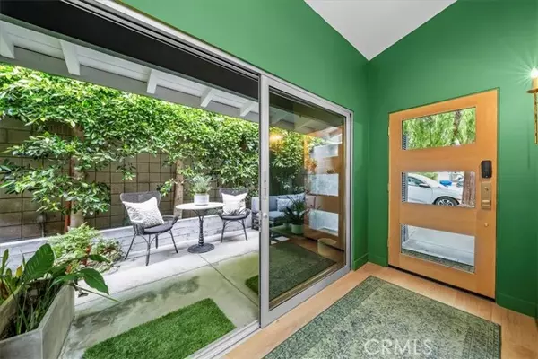 Manhattan Beach, CA 90266,541 1st ST