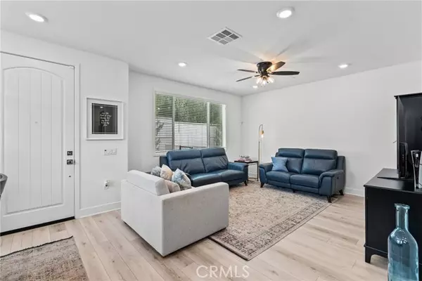 Simi Valley, CA 93065,3001 Honolulu LN