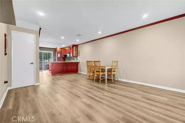 Canoga Park, CA 91303,6939 Alabama AVE 105