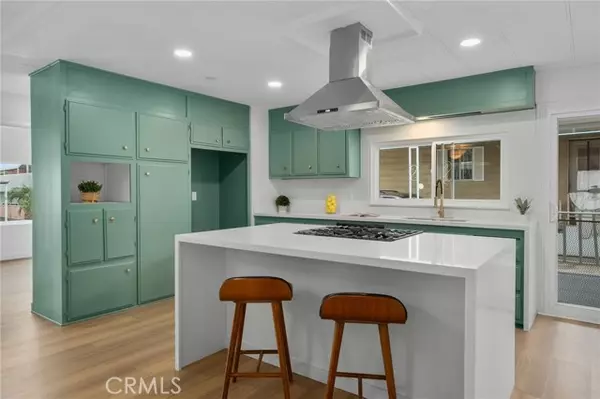 Redlands, CA 92374,626 N. Dearborn Street 136