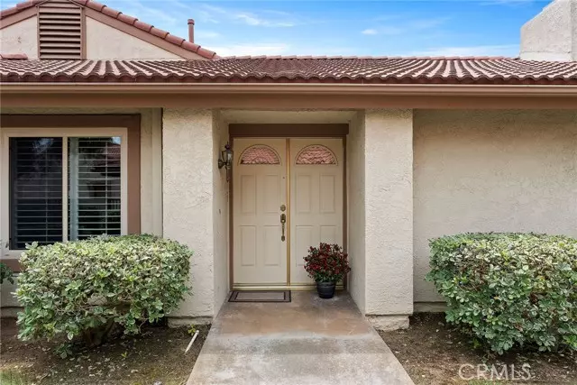 18301 Gum Tree LN, Huntington Beach, CA 92646