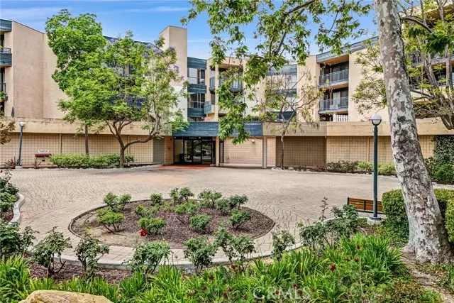 4499 Via Marisol 105A, Los Angeles, CA 90042