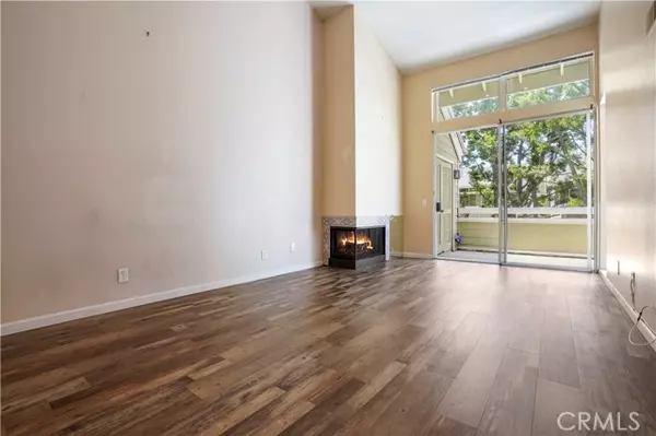 Santa Ana, CA 92704,3690 S Bear ST 5