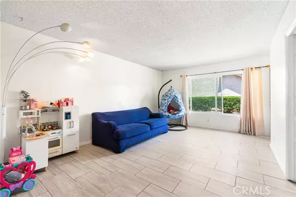South Gate, CA 90280,5950 IMPERIAL HWY 48