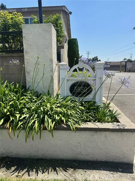 5950 IMPERIAL HWY 48, South Gate, CA 90280