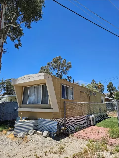 Morongo Valley, CA 92256,51063 29 Palms Hwy spc #32