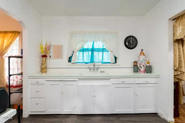 Los Angeles, CA 90039,3247 La Clede AVE