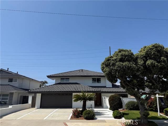 9171 Regatta DR, Huntington Beach, CA 92646