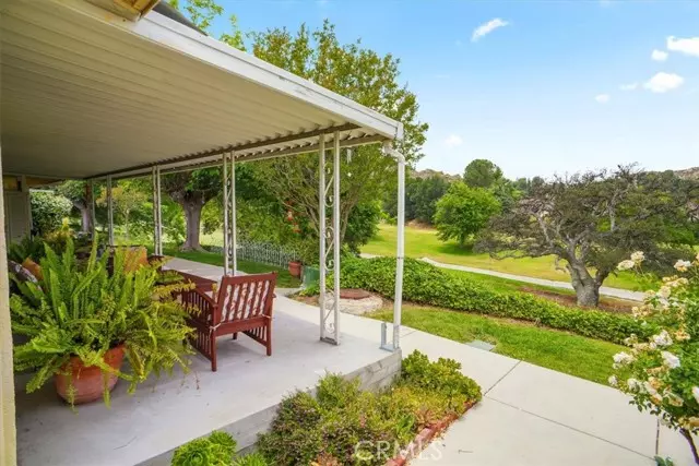 19207 Avenue Of The Oaks A, Newhall, CA 91321