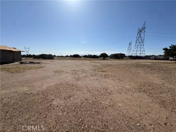 10717 Muscatel ST, Oak Hills, CA 92344