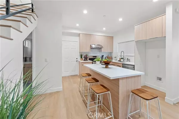 Fullerton, CA 92832,436 E Truslow AVE