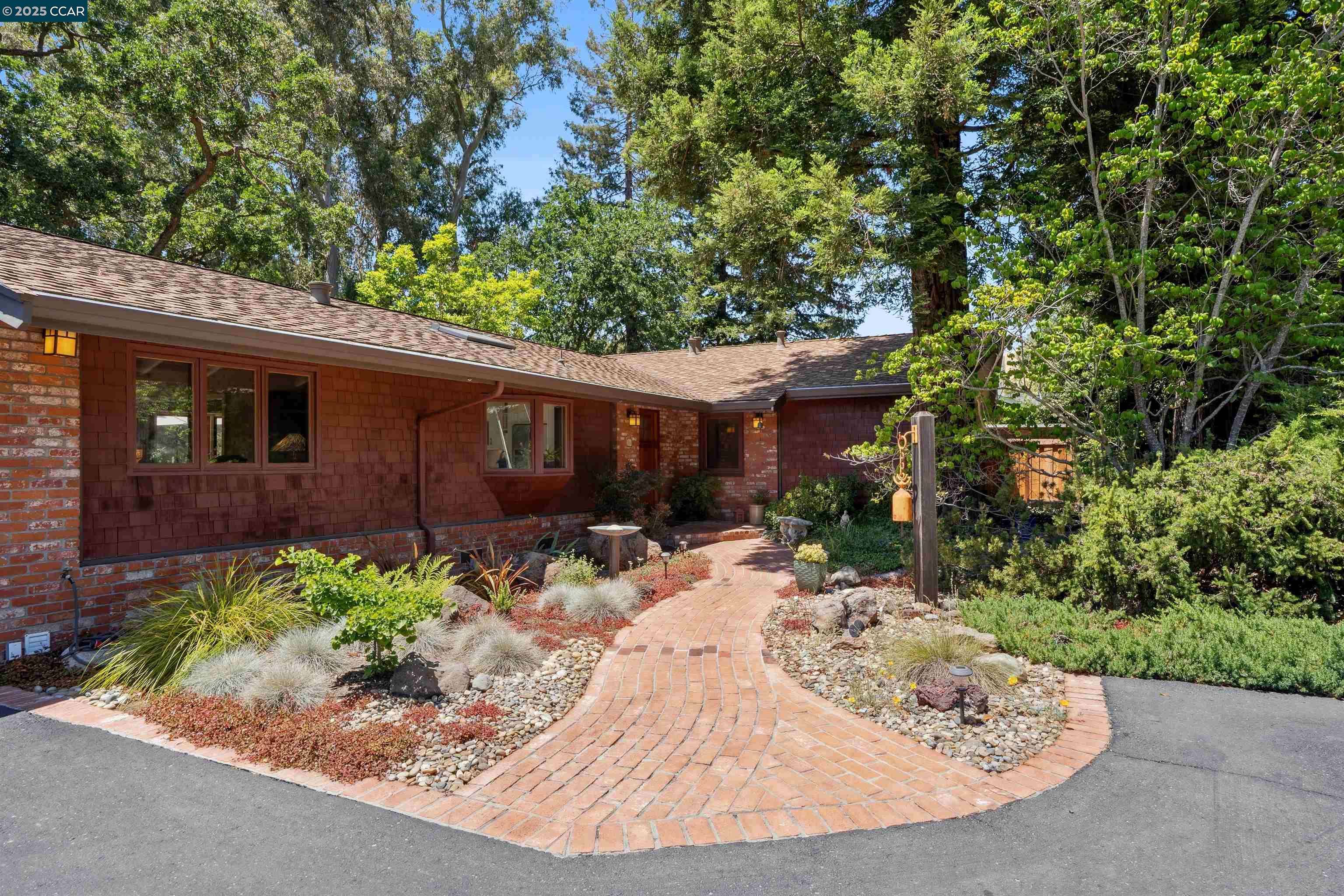 16 Simpson DR, Walnut Creek, CA 94596