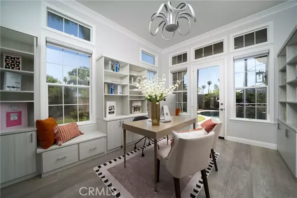 Huntington Beach, CA 92648,5712 Ocean Vista DR